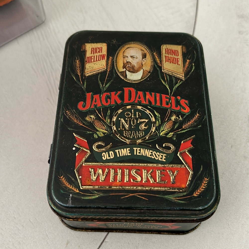 Jack Daniel's whiskey  vintage collectors box Hudson -Scott Sons LTD